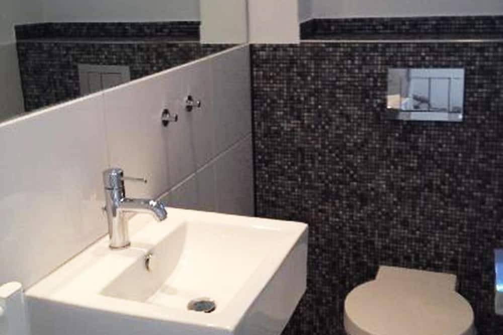 Ganze Wohnung, Modernes Appartement mit Sauna, Terrasse und Garten in Wenningstedt in Wenningstedt, Sylt