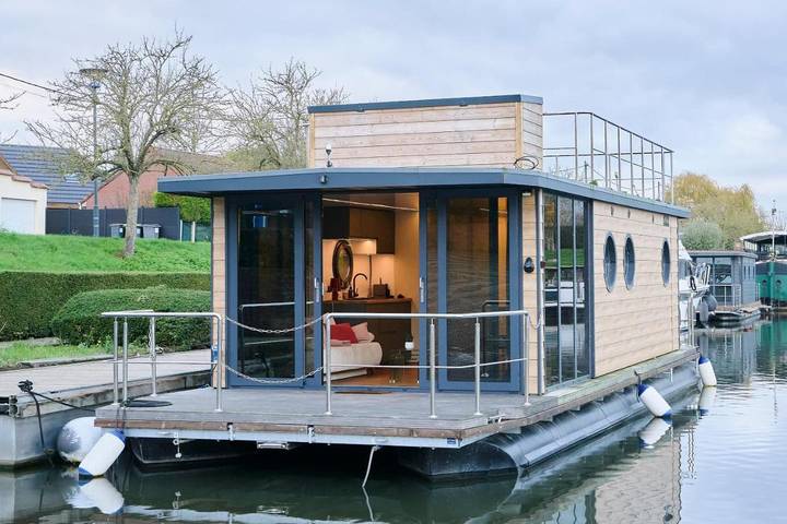 Bateau pour 4 personnes, avec terrasse ainsi que vue et vue sur le lac dans Hauts-de-France - 2