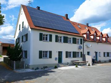 Ferienwohnung für 14 Personen, mit Terrasse und Garten, kinderfreundlich in Gräfenberg