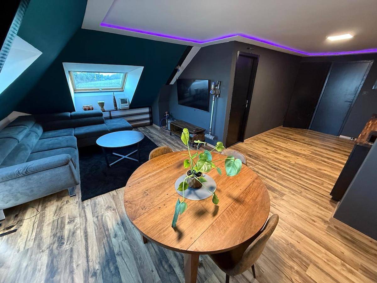 Appartement entier, Two-Bedroom Apartment in Sigoyer, Région de Gap