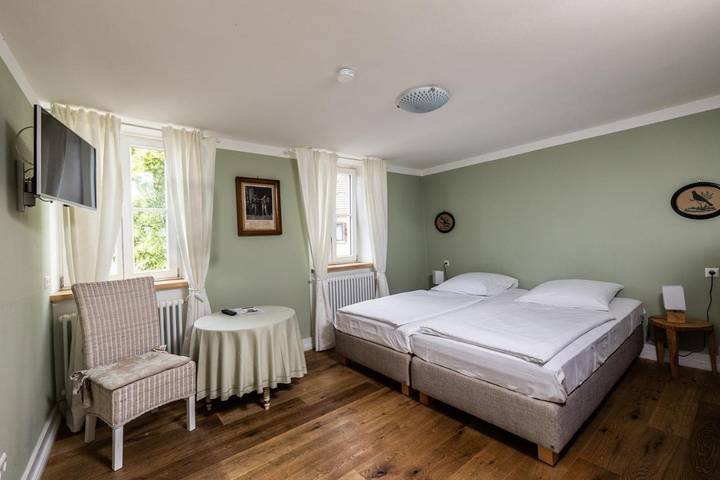 Hotel in Jagsthausen - 2