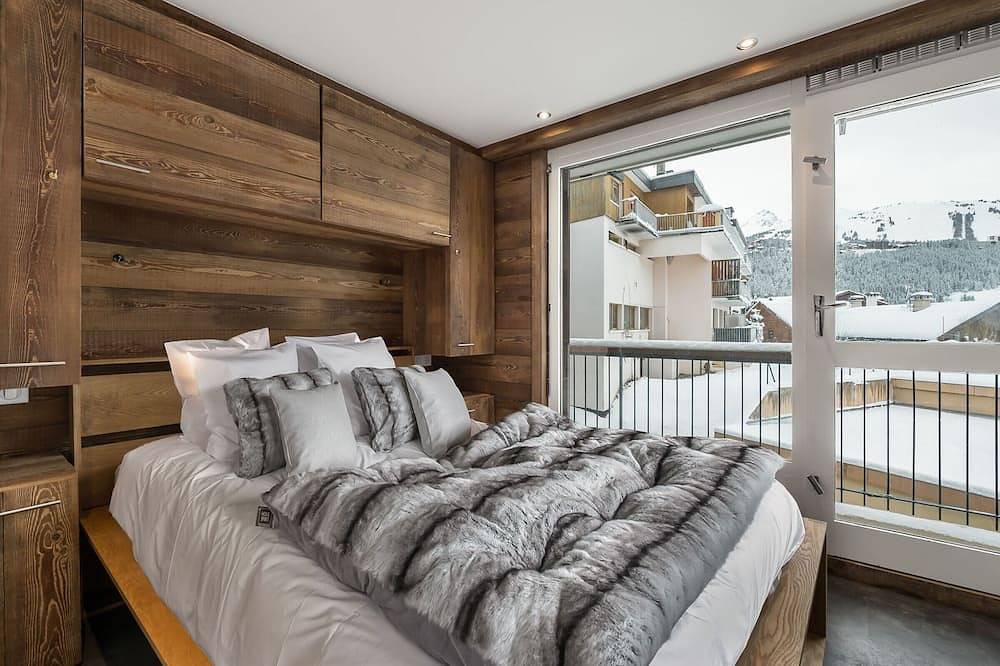 Apartamento entero, Apartamento renovado cerca de las pistas con vista a las montañas y acomodaciones para 6 personas in Courchevel 1650 (Moriond), Saint-Bon-Tarentaise
