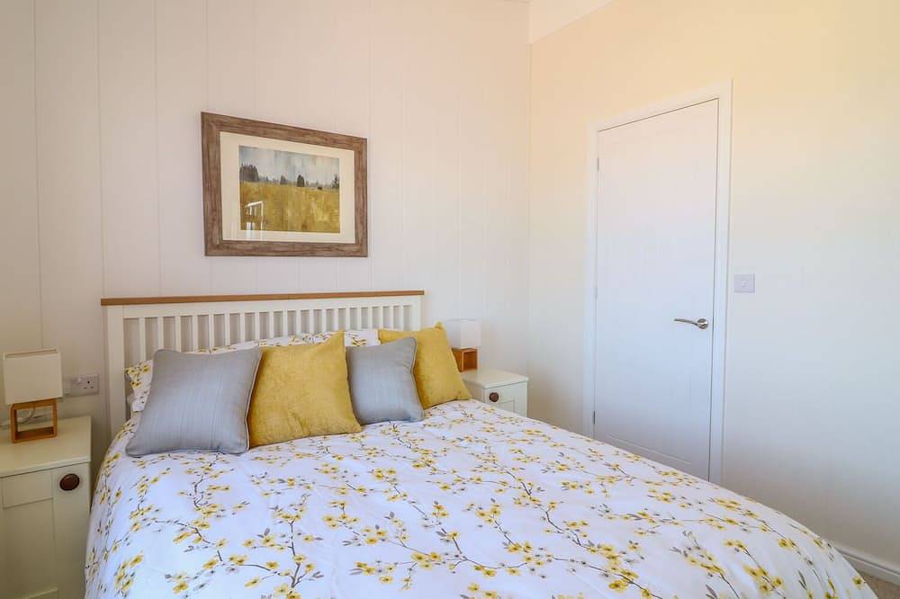 Beech Lodge, pet friendly, country holiday cottage in Newton Abbot in Teigngrace, Devon