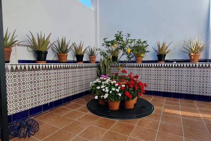 Entire apartment, Charming Andalusian house near beach with private patio in Málaga (Este), Malaga
