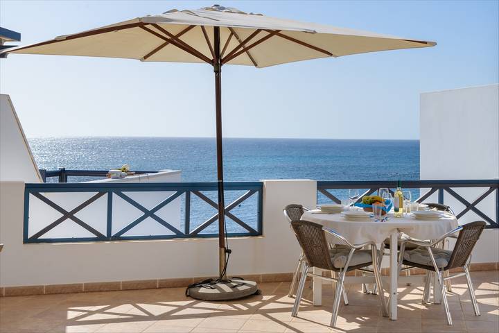 Charmantes Ferienhaus "Casa Rivera" in Strandnähe mit Meerblick, Wlan, Balkon und Terrasse in Punta de las Mujeres, Haría