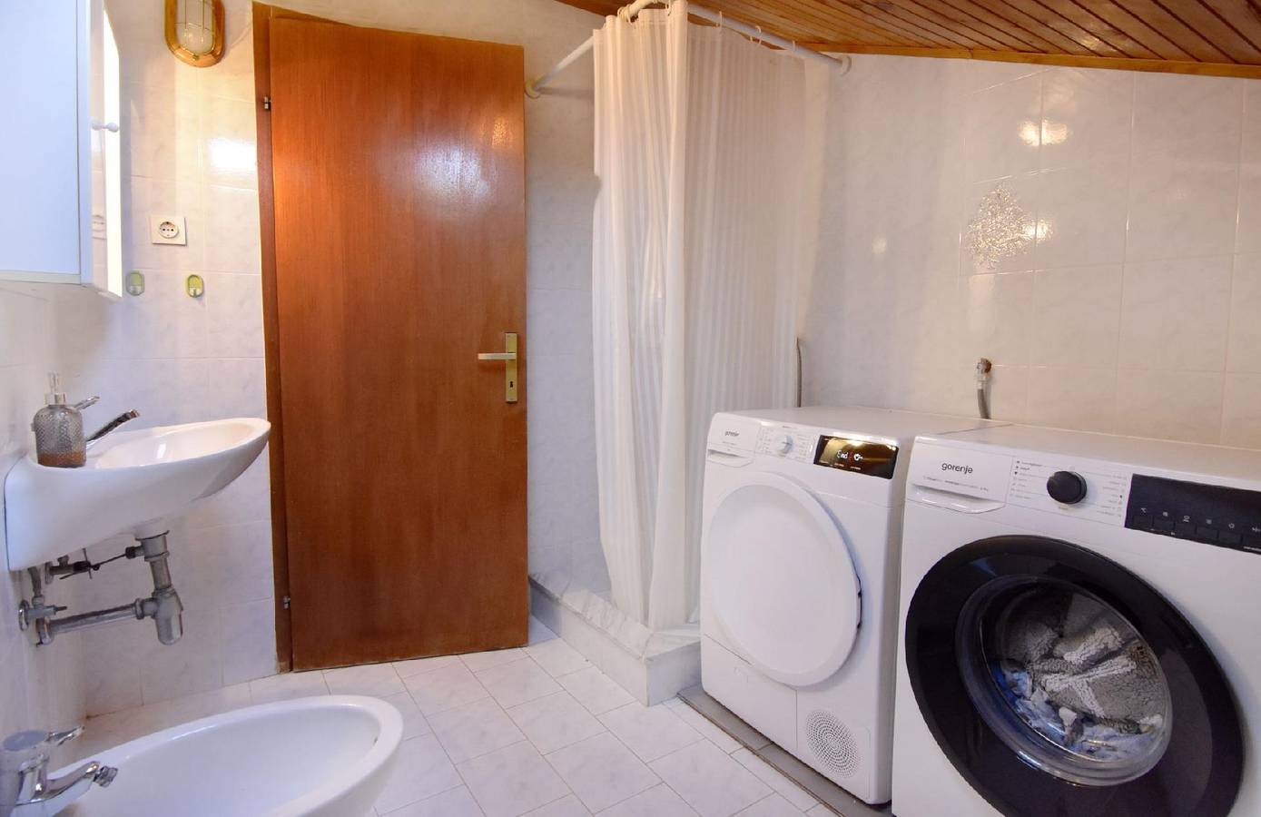 Ganze Ferienwohnung, Einfache Wohnung Silva mit Terrasse in Basanija, Umag und Umgebung