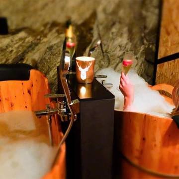Chambre d’hôte pour 4 personnes, avec terrasse et jacuzzi à Floreffe