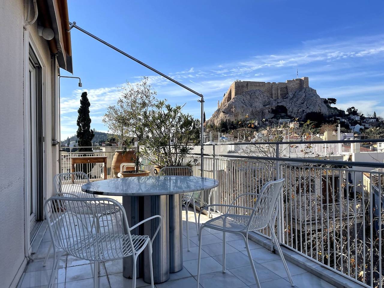 Ganze Wohnung, Penthouse Under Acropolis in Zentral-Athen, Athen