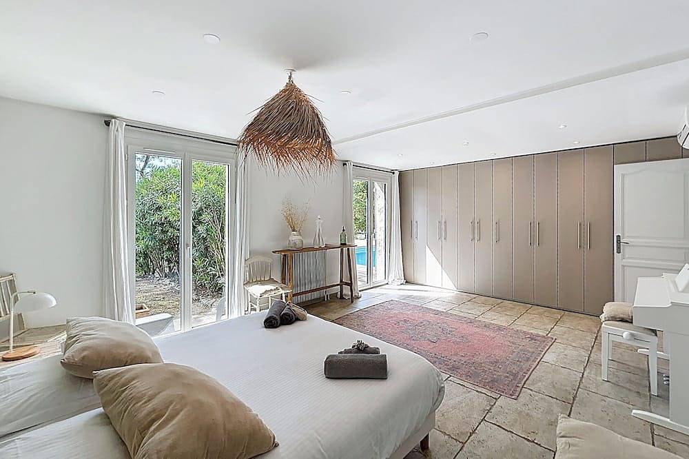 Mougins: Charming villa with swimming pool, 3 bedrooms in the pine forest in Mougins, Cannes region