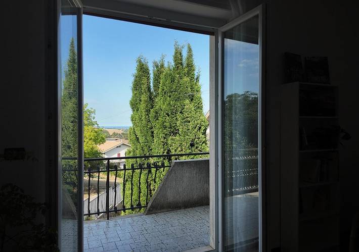 Appartamento per 6 persone, con giardino e panorama in Penne