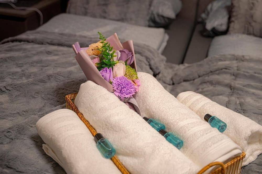 Ganze Wohnung, Suite mit eigene Küche in Waßmannsdorf, Schönefeld