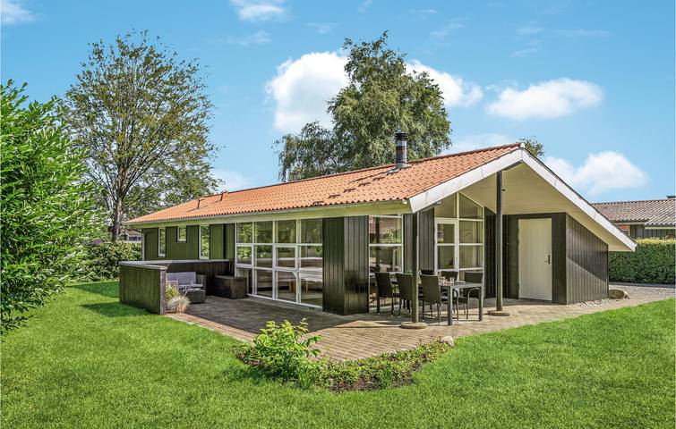 Ferienhaus für 8 Personen, mit Sauna und Whirlpool sowie Garten und Terrasse - 1