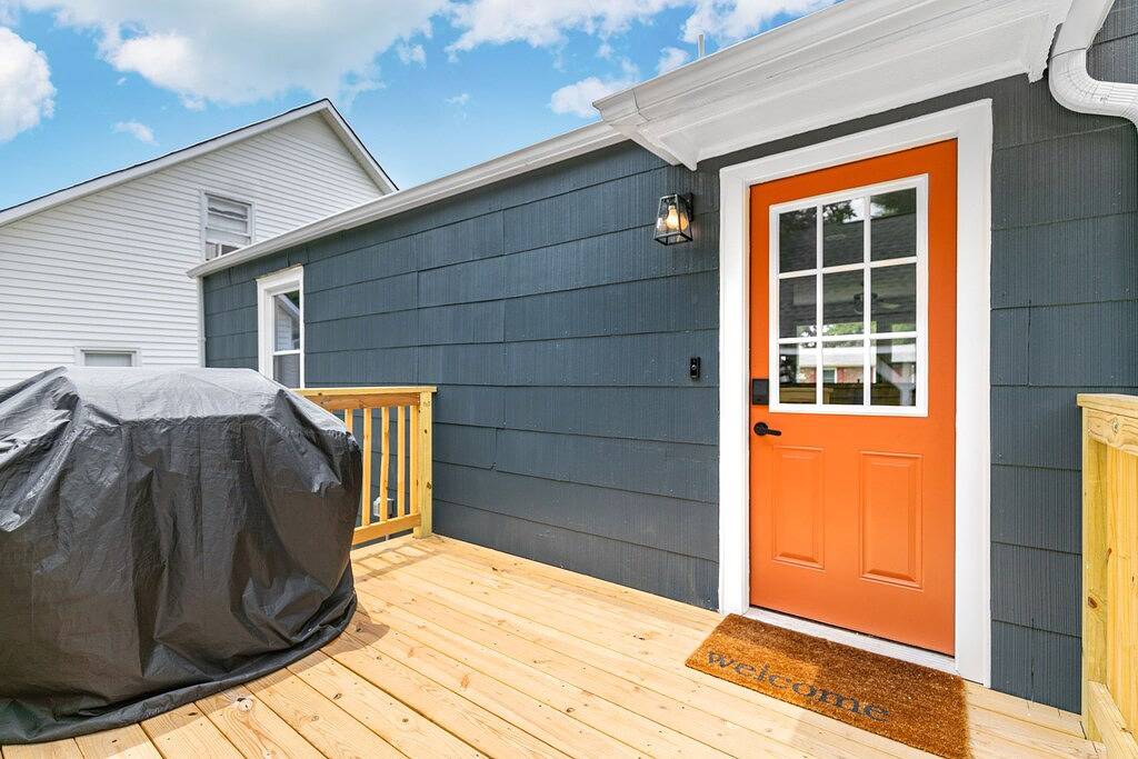 *Monthly* Renovated 2br Mod Boho Chic Smart Home in Henrico County