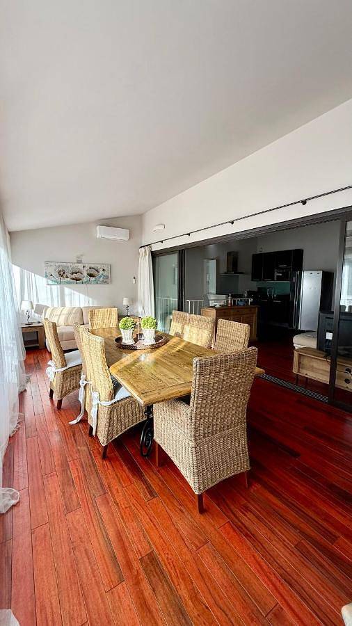 Gîte pour 4 personnes, avec terrasse dans Palais Des Festivals Et Des Congres