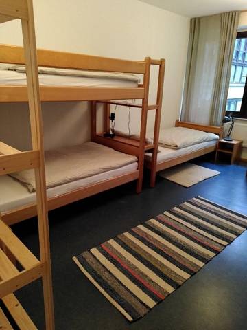 Gîte pour 3 personnes, avec jardin et terrasse à Gomadingen