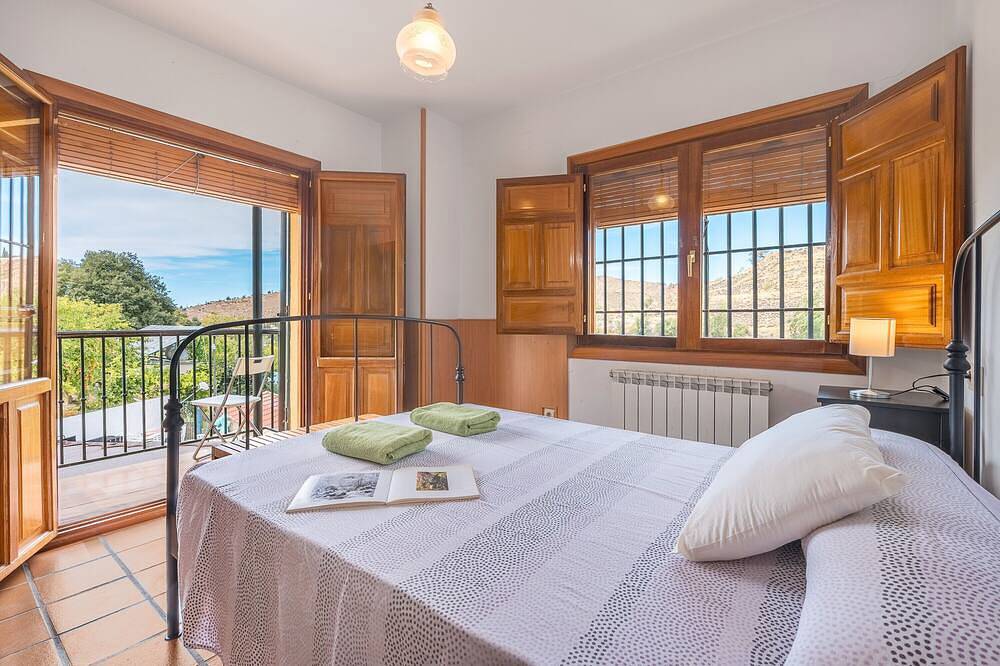 Casa rural 'Hitos' con vistas a la montaña, Wi-Fi y aire acondicionado in Barrio de la Vega, Monachil