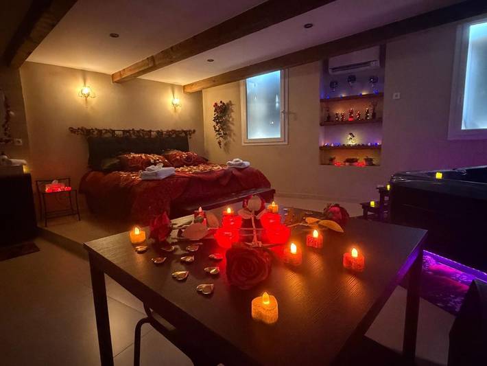 Hôtel pour 2 personnes, avec Jacuzzi et Vue à Lunel