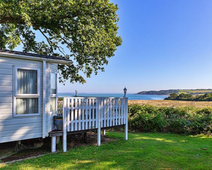 Holiday letting for 4 people, with Balcony and Terrace as well as Pool on the Isle of Wight