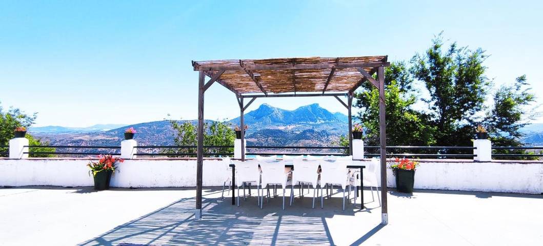 Casa rural para 7 personas, con Balcón y Terraza además de Jardín y Piscina en Zahara de la Sierra - 2