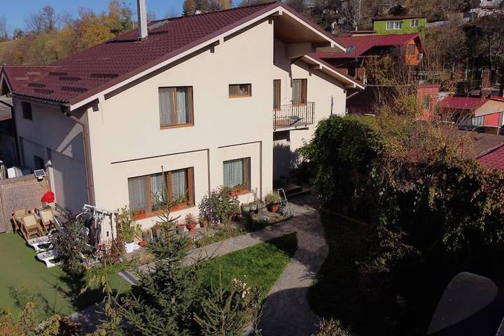 Villa for 12 people, with Balcony and Hot tub as well as Terrace and Garden in Romania