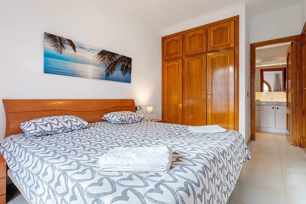 House 100m beach with 2 pools and barbecue in Calafell, Costa Dorada