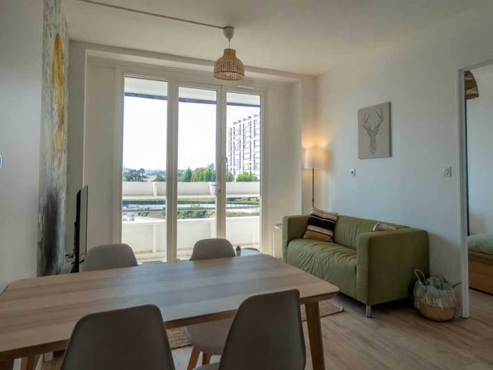 Appartement entier, Chambre privée dans un appartement partagé – Bron in Bron, Lyon et ses environs