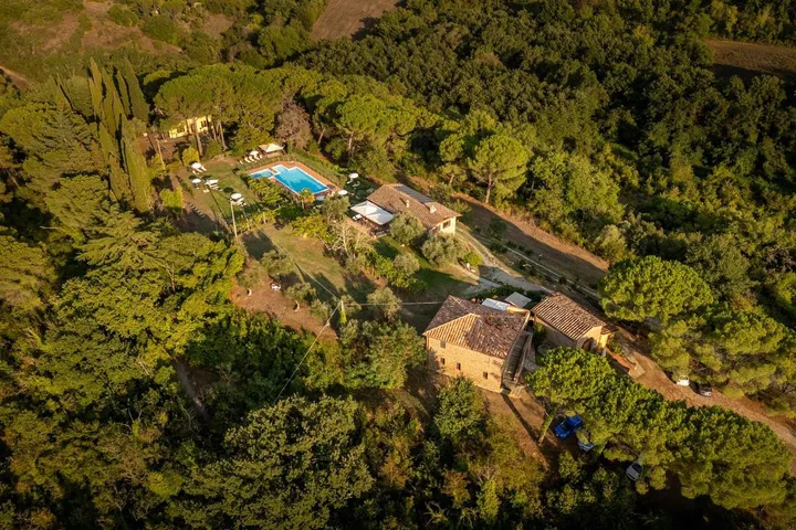 Casa de vacaciones para 2 personas, con piscina y piscina para niños además de jardín y vistas - 1