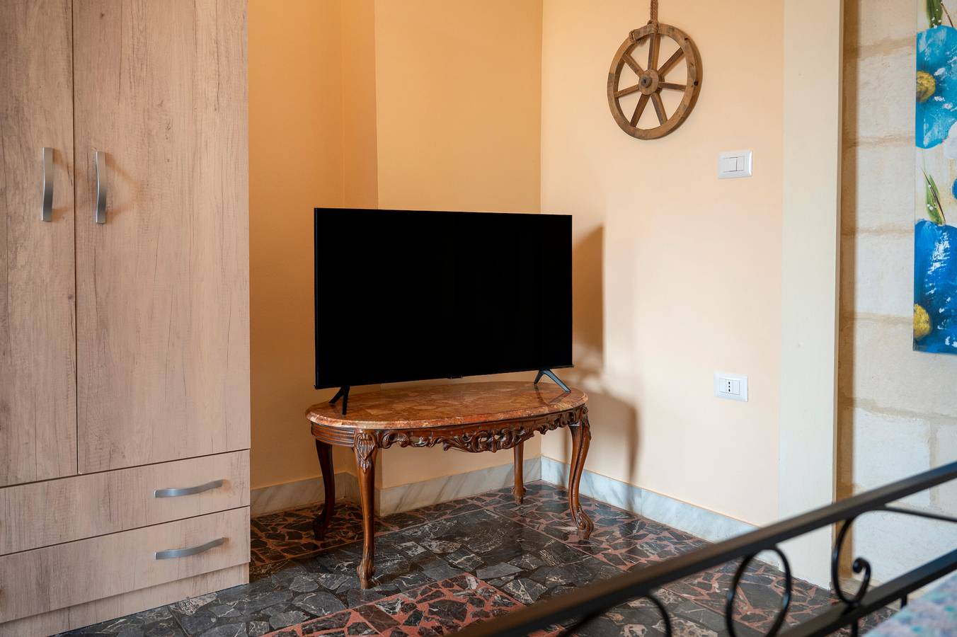 Room 'Palazzo Costantini - Anturium' with shared terrace, Wi-Fi and air conditioning in San Donato di Lecce, Lecce Province