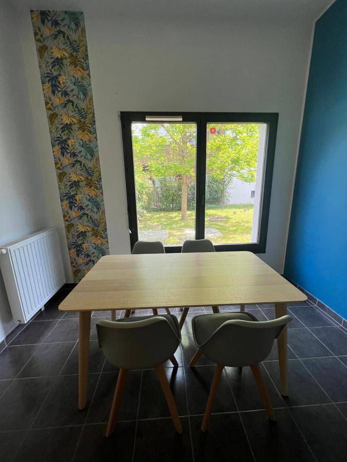Appartement entier, Two-Bedroom Apartment in Palaiseau, Essonne