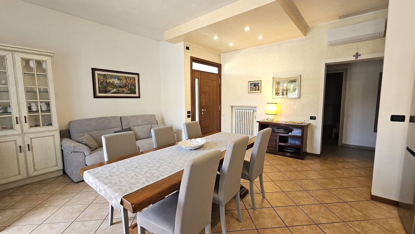 Regarda - "Villa Harmony" mit privat Pool und Garten in Colà, Lazise