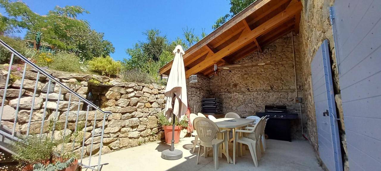 Five-Bedroom House in Saint-Julien-Boutières, Parc naturel régional des Monts d'Ardèche