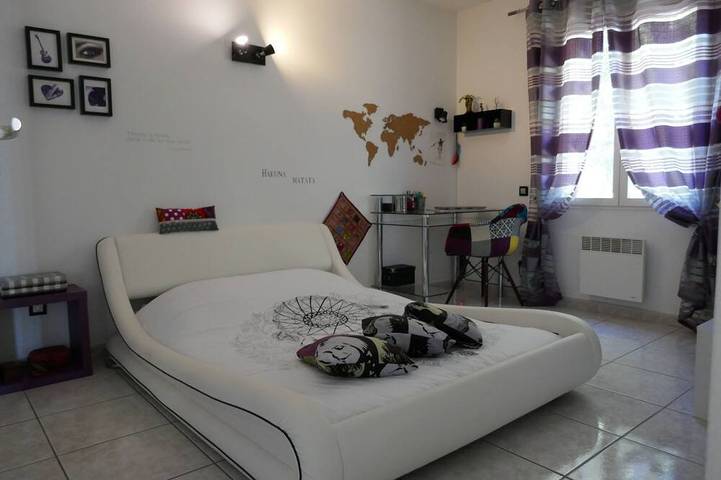 Location de vacances pour 8 personnes, avec jardin à Cabrières-d'Aigues - 2