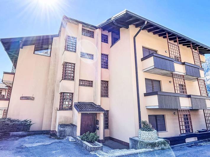 Gîte pour 6 personnes, avec jardin à Carisolo - 2