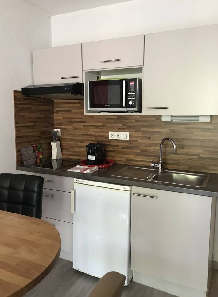 Gîte pour 3 personnes, avec piscine et balcon à Annecy - 4