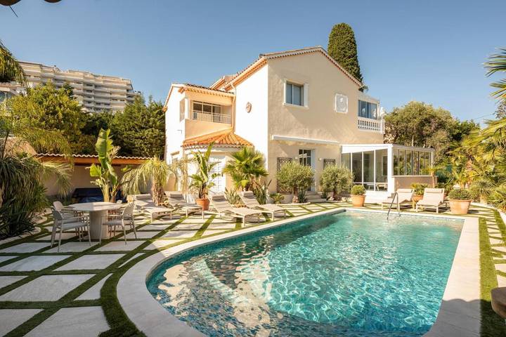 Villa voor 6 personen, met tuin en zwembad in Cannes
