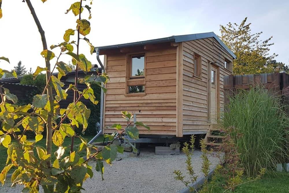 Zirbenholz-Tinyhouse am See in Mücke, Vogelsberg Region