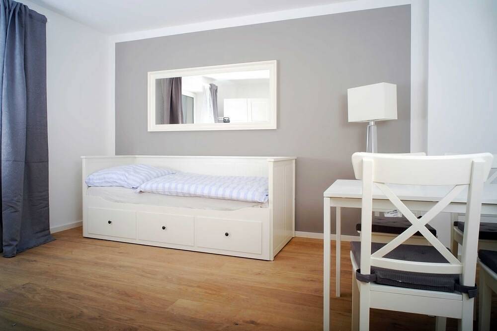 Ganze Wohnung, Wohnung B - 2 - Stadt-Apartments Wichernstraße in Wittenberg, Wittenberg (Landekris)