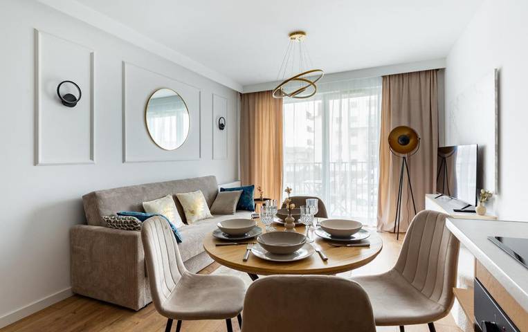 Apartament wakacyjny dla 4 osób, z balkon w Chełm