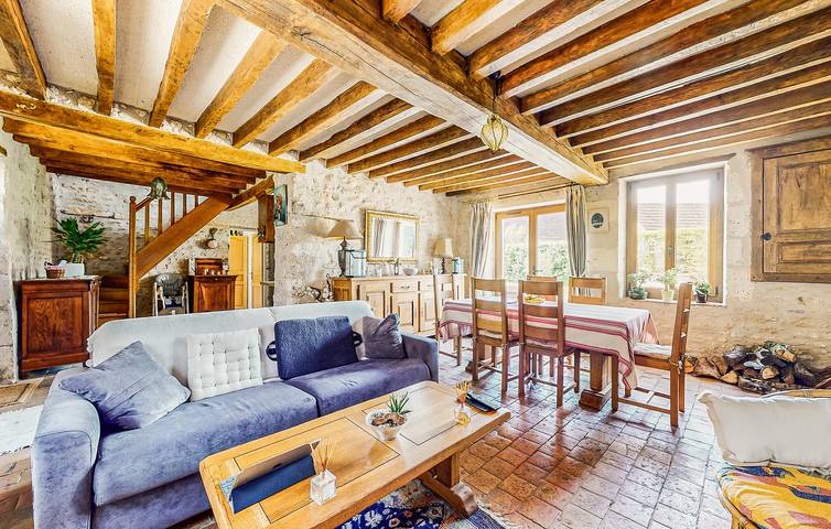 Ferienhaus für 8 Personen mit Terrasse in Lainsecq, Auxerre und Umgebung