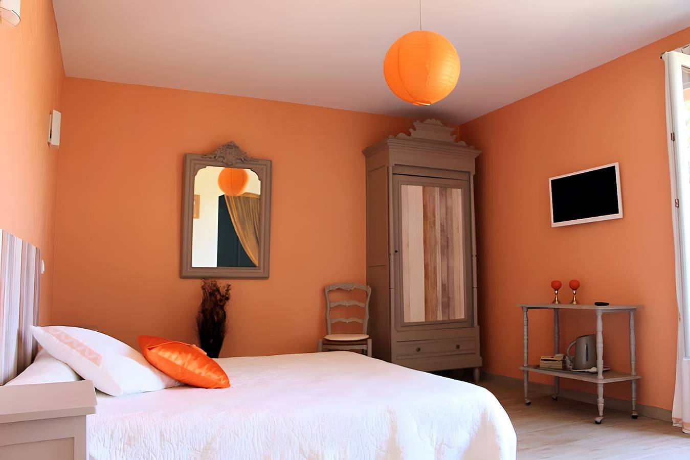 Chambre d'hôtes 'Chambre Bon Repos' avec piscine partagée, Wi-Fi et climatisation in Saint-Marcel-Paulel, Toulouse et ses environs