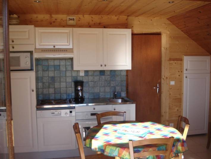 Gîte pour 4 personnes, avec jacuzzi et sauna ainsi que balcon/terrasse et terrasse à Albiez-Montrond - 2