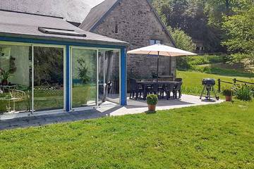 Gîte pour 10 personnes, avec jardin à Rouffigny