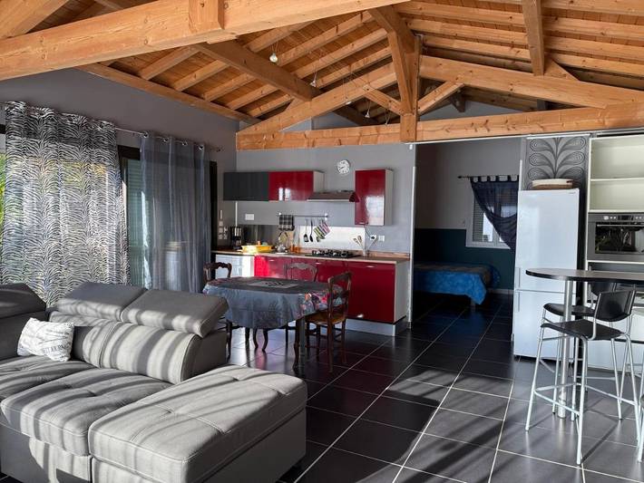 Location de vacances pour 2 personnes, avec piscine et vue ainsi que terrasse et jardin à Caumont (Gers) - 2