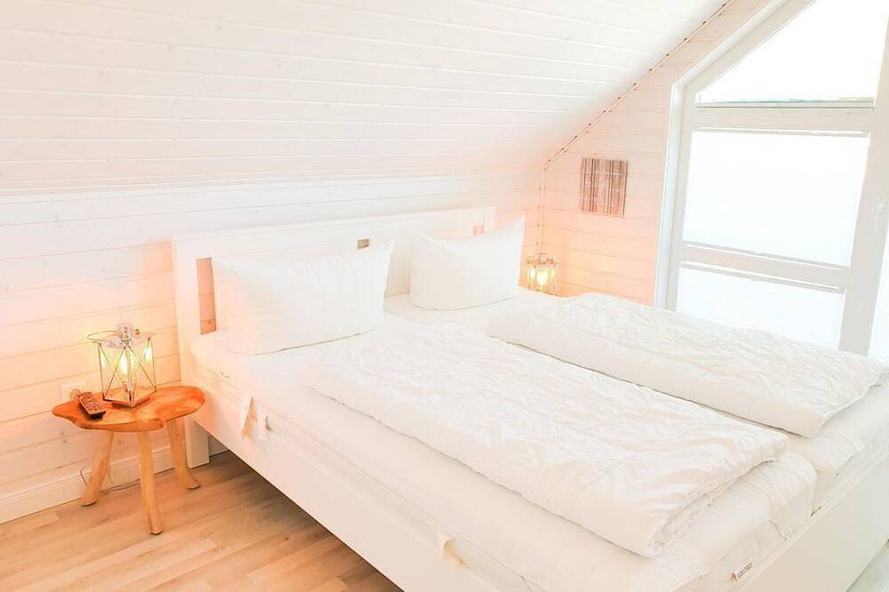 Ferienhaus Ostseelodge - Ferienhaus mit Sauna, Kamin, Gartenhaus in Holm, Schönberg