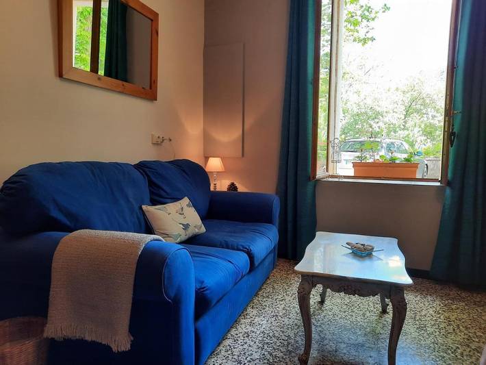 Location de vacances pour 2 personnes, avec terrasse ainsi que vue et jardin à Pierrerue - 2