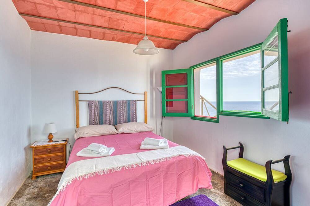 Traditional Canarian house, waterfront. in San Juan de la Rambla, Tenerife Norte