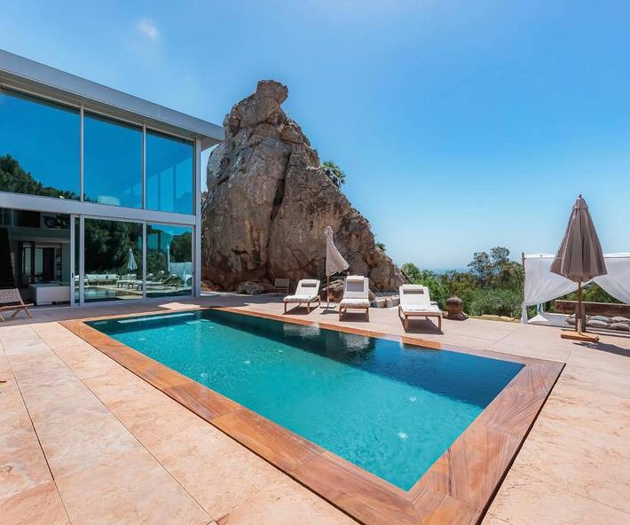 Casa rural para 11 personas, con vistas además de piscina y jardín en Sotogrande - 2