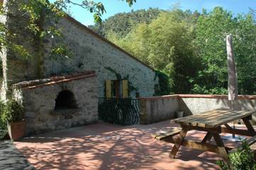 Gîte pour 4 personnes, avec terrasse à Reynès