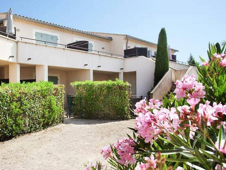 Résidence Odalys Essentielle Les 4 Soleils - Apartment 4 persons - 2 rooms 2/4 pers. in Bonnieux, Parc naturel régional du Luberon
