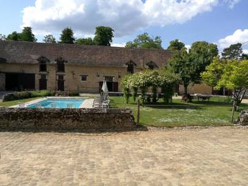 Gîte pour 8 personnes, avec jardin ainsi que piscine et terrasse, animaux acceptés dans Île de France